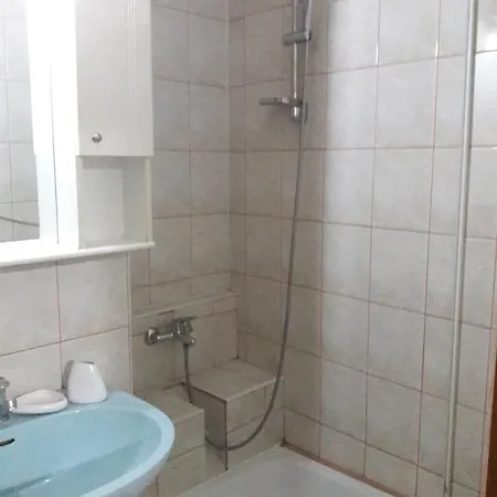 Apartament Pantelimon 17 公寓